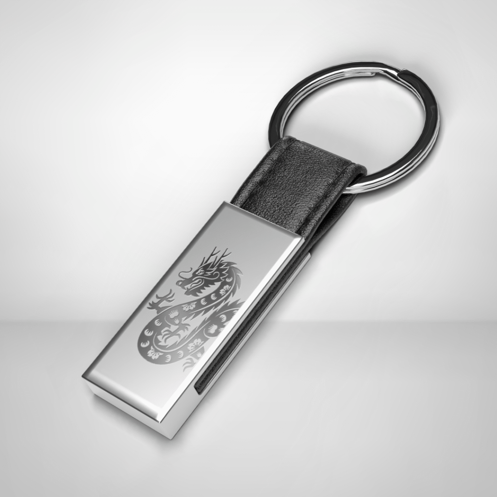 Chaveiro personalizado com nome ou logotipo, ideal para brindes corporativos, lembrancinhas e revenda